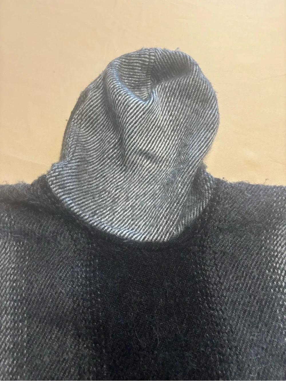 Gamboa ALPACA Wool Poncho Hooded Rancho Blanket Soft Cloak Black Gray Unisex